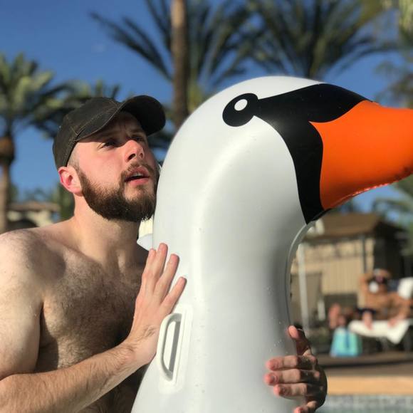 Meet your Posher, Chris - Picture 1 of 1